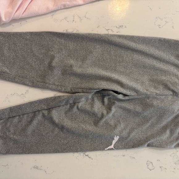 Puma Light Pink Tee and Heather Gray Leggings Set - Picture 5 of 7